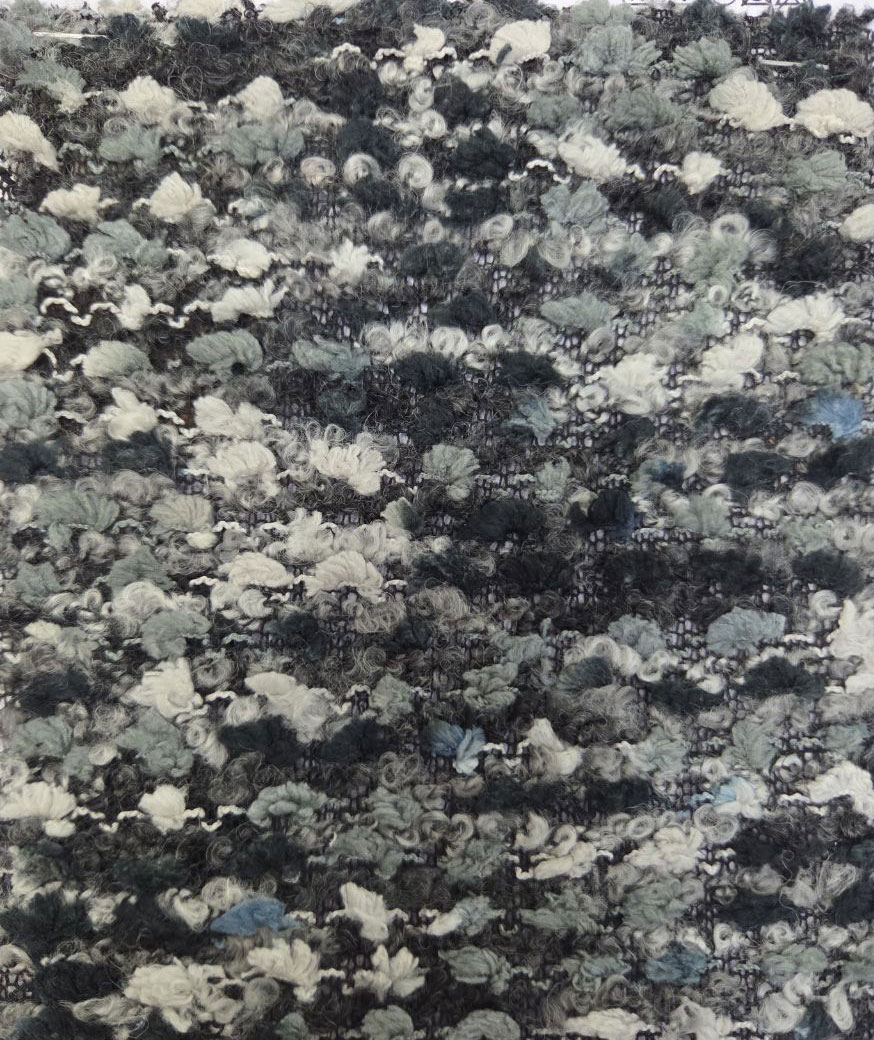 Bouclé Strick, grau-schwarz, 77% PES, 18% PC, 5% Wo