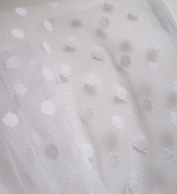 tulle offwhite, smooth, with dots, 290cm breit 100%PA