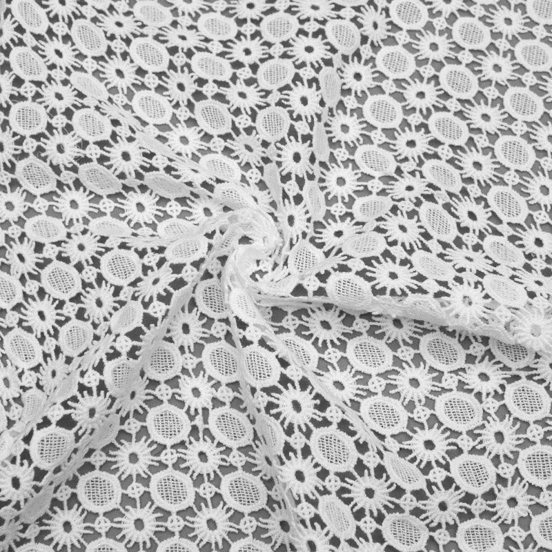 Baumwoll-Lochstickerei, reinweiß, 135 cm, 180 gr/m2