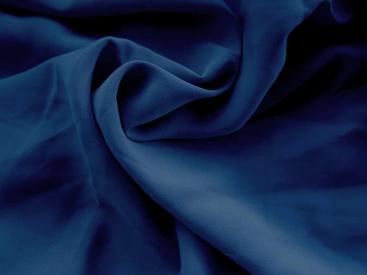Viscose gewebt, fließend,dunkelblau, 100% Viscose,  ca 135-140cm breit, 105g/qm, 140g/lfm