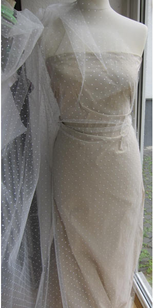 tulle offwhite, smooth, with dots, 290cm breit 100%PA