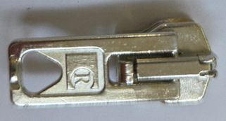 Schieber mit Standard-Anhänger für 5mm Metall-Reißverschlüsse silberfarbig, hochwertiger Marken-Reißverschluss von Rubi/Barcelona